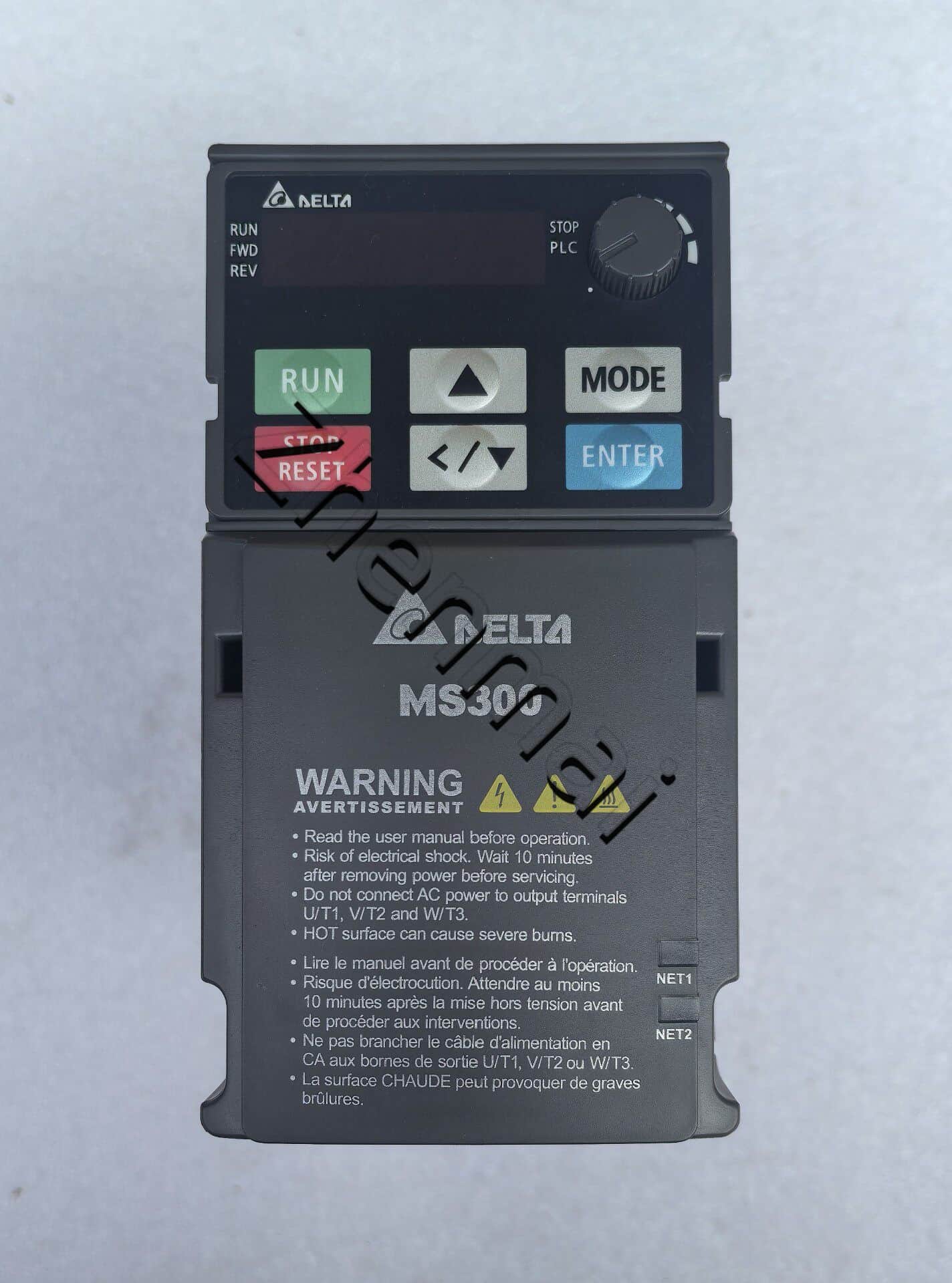 100%-ban vadonatúj eredeti és eredeti Delta 380V 0,75KW VFD2A7MS43ANSAAFrekvenciaváltók Hajtás szervomotor