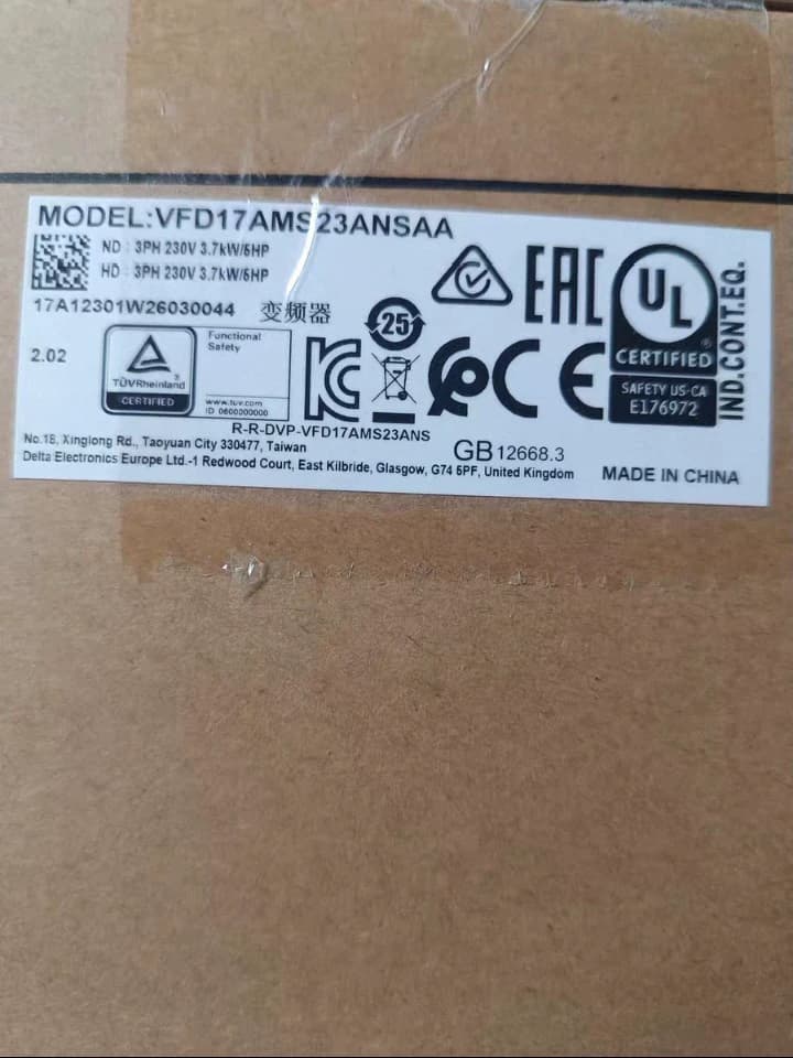 100%-ban vadonatúj eredeti és eredeti Delta VFD17AMS23ANSAA 3,7KW háromfázisú 220V Frekvenciaváltók Hajtás szervo motor
