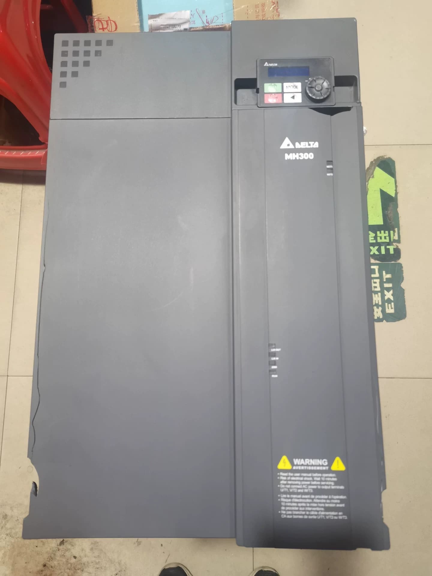 100%-ban vadonatúj eredeti és eredeti Delta VFD91AMH43ANSAA(45KW) Frekvenciaváltók Hajtás szervo motor