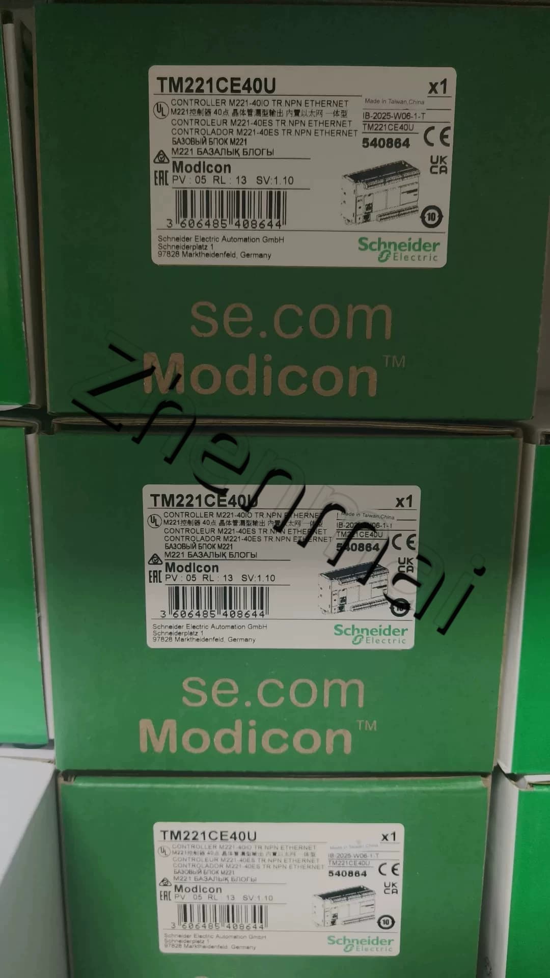 100%-ban vadonatúj, eredeti és eredeti Schneider TM221CE40U Frekvenciaváltók, megszakítók, mágneskapcsolók, védőeszközök
