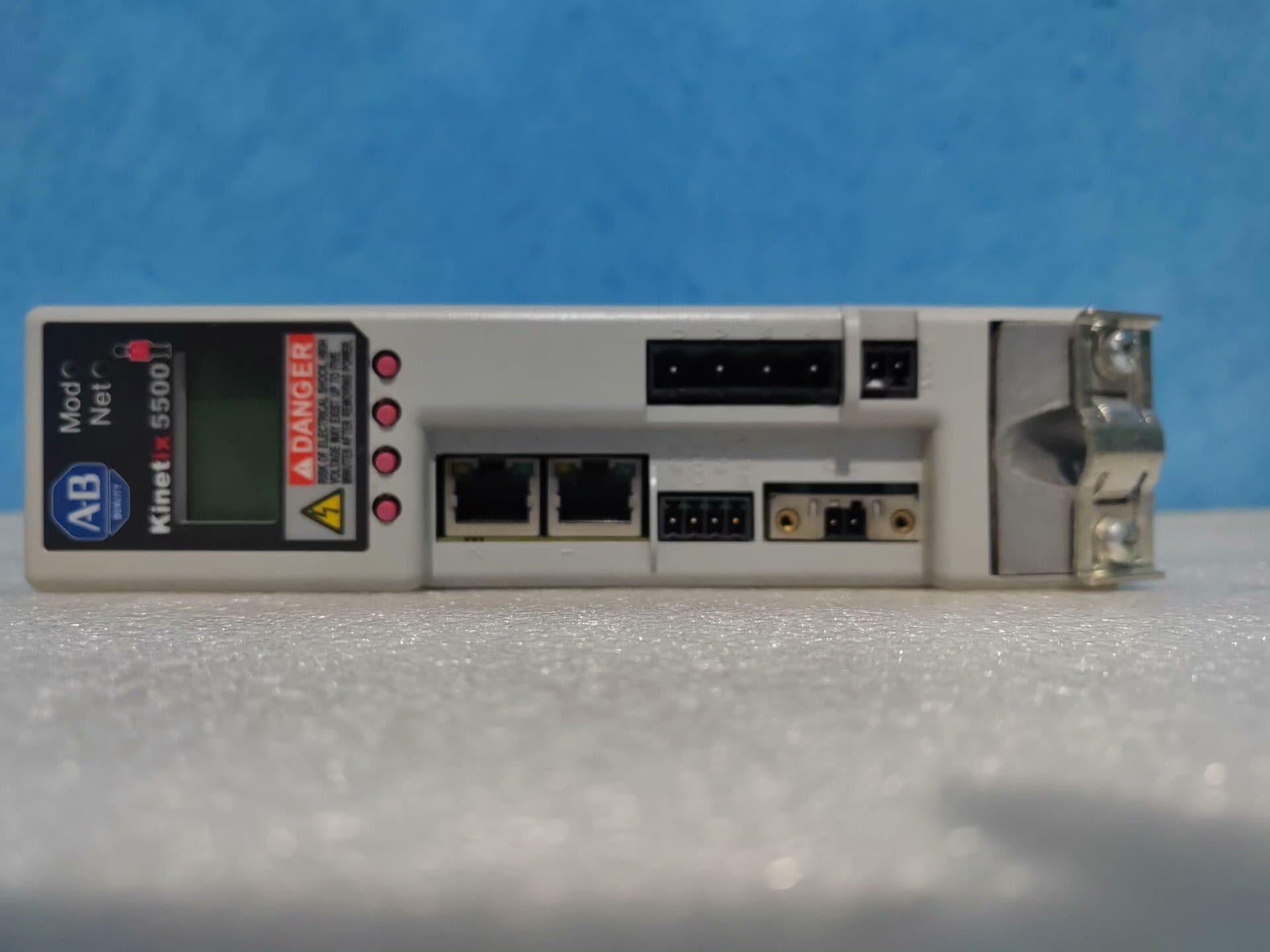 2198-H003-ERS Kinetix 5700 szervo, vadonatúj és eredeti