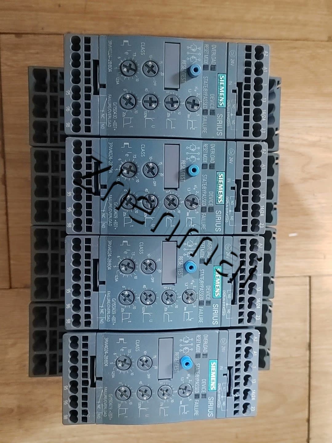 Vadonatúj, eredeti, gyári Siemens 3RW4027-1BB05 lágyindító SIRIUS SOFT STARTER