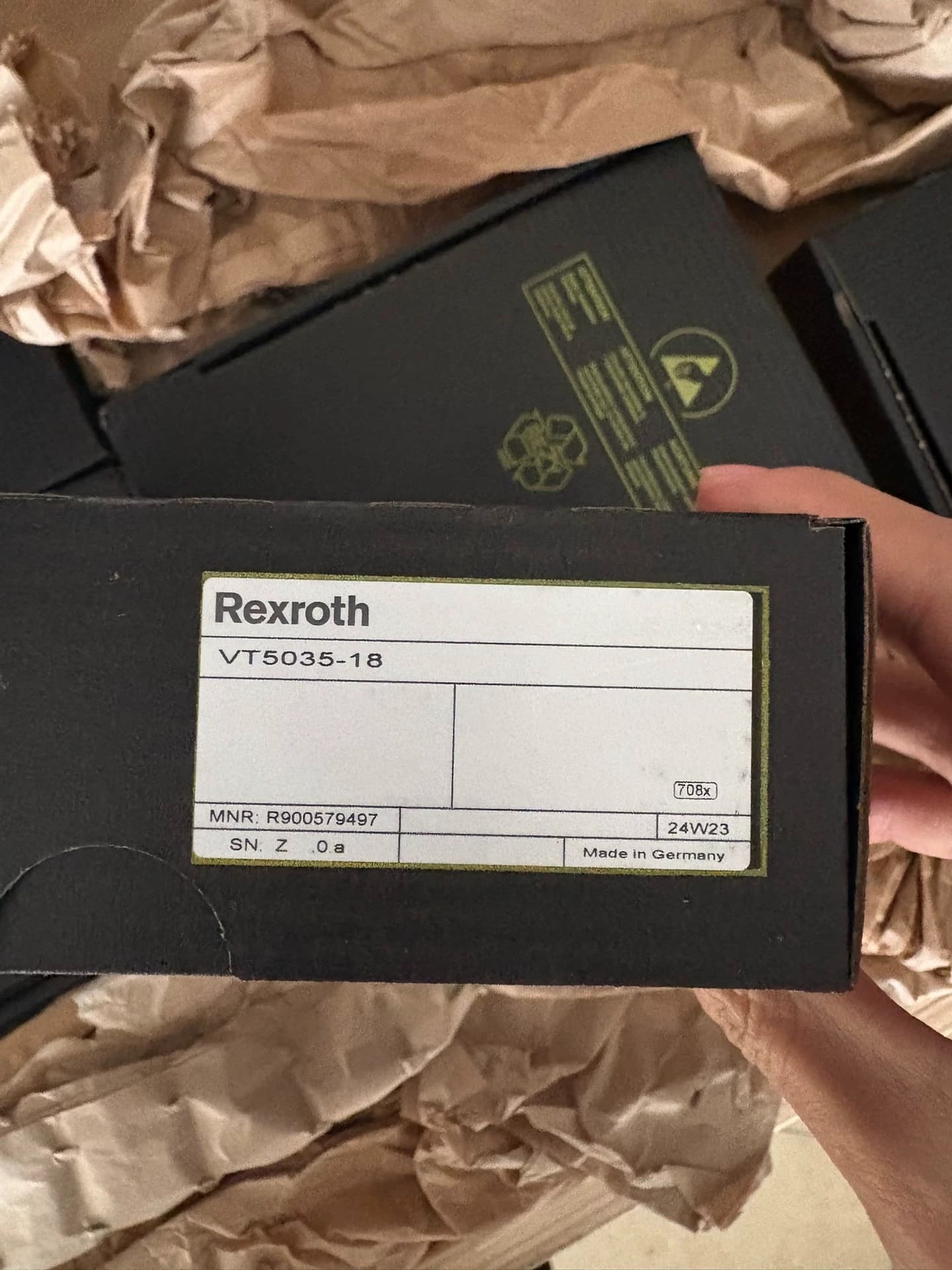 Vadonatúj eredeti Bosch Rexroth szervo meghajtó erősítő, erősítőkártya VT5035-18 szervomotor gyors szállítás