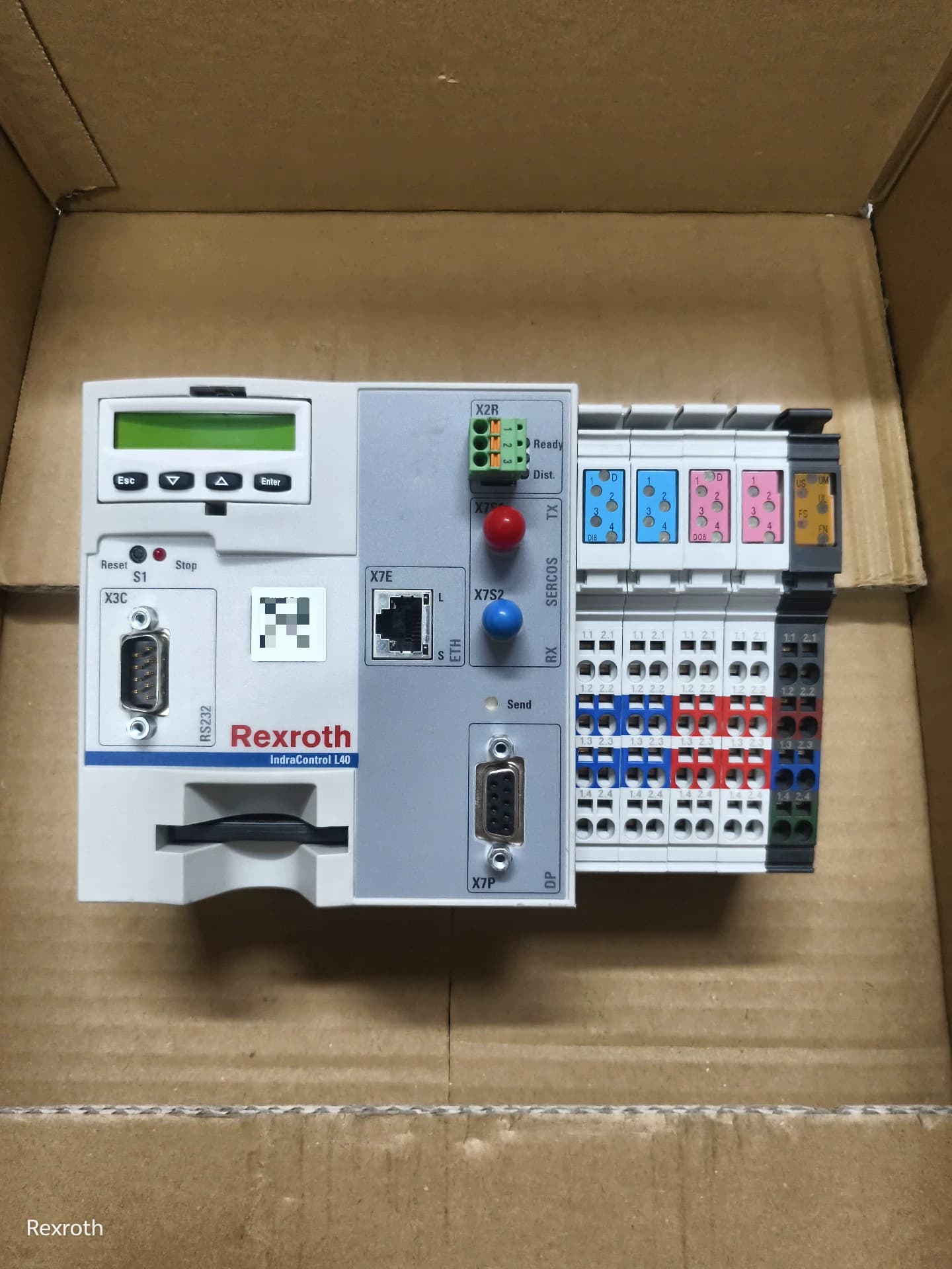 Vadonatúj eredeti Bosch Rexroth szervomotor CML40.2-SP-330-NA-NNNN-NW szervomotor gyors szállítás