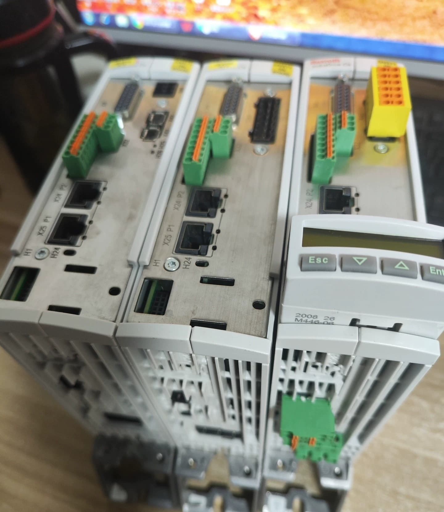 Vadonatúj eredeti Bosch Rexroth szervomotor HCS01.1E-W0003-A-02-B-ET-EC-NN-L3-NN-FW szervomotor gyors szállítás
