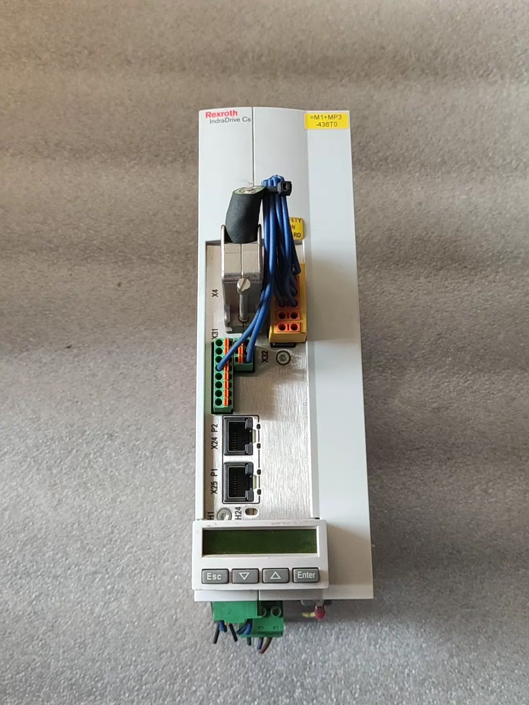 Vadonatúj eredeti Bosch Rexroth szervomotor HCS01.1E-W0006-A-02-B-ET-EC-NN-L4-NN-FW szervomotor gyors szállítás