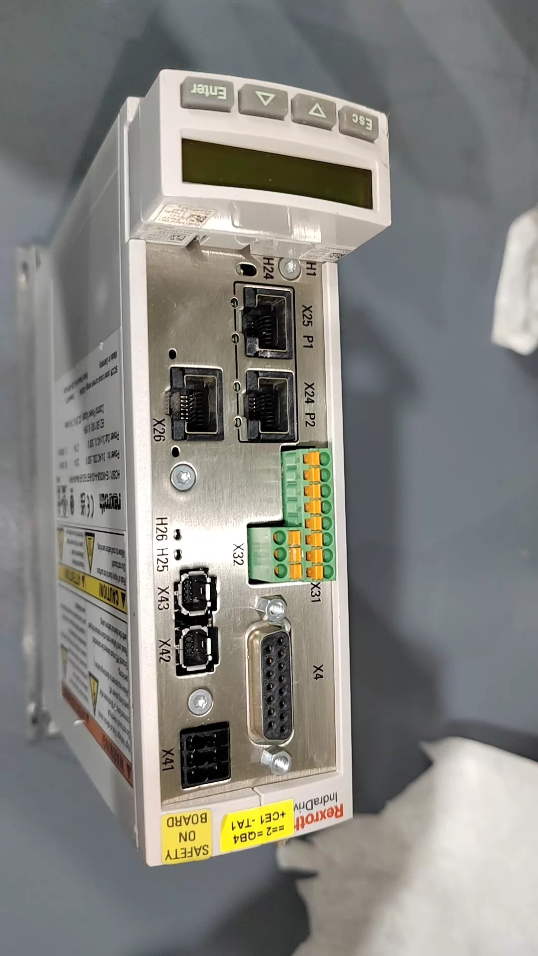 Vadonatúj eredeti Bosch Rexroth szervomotor HCS01.1E-W0008-A-03-B-ET-EC-EP-S4-NN-FW szervomotor gyors szállítás