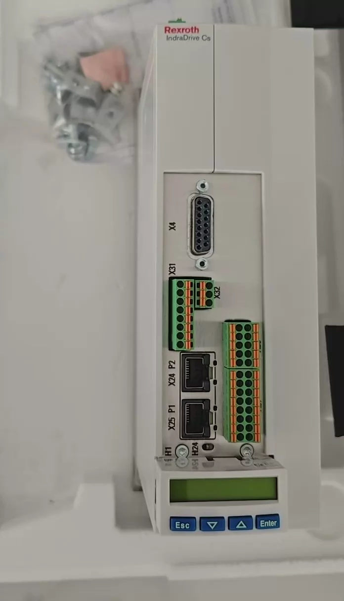 Vadonatúj eredeti Bosch Rexroth szervomotor HCS01.1E-W0028-A-03-A-ET-EC-DA-NN-NN-FW szervomotor gyors szállítás