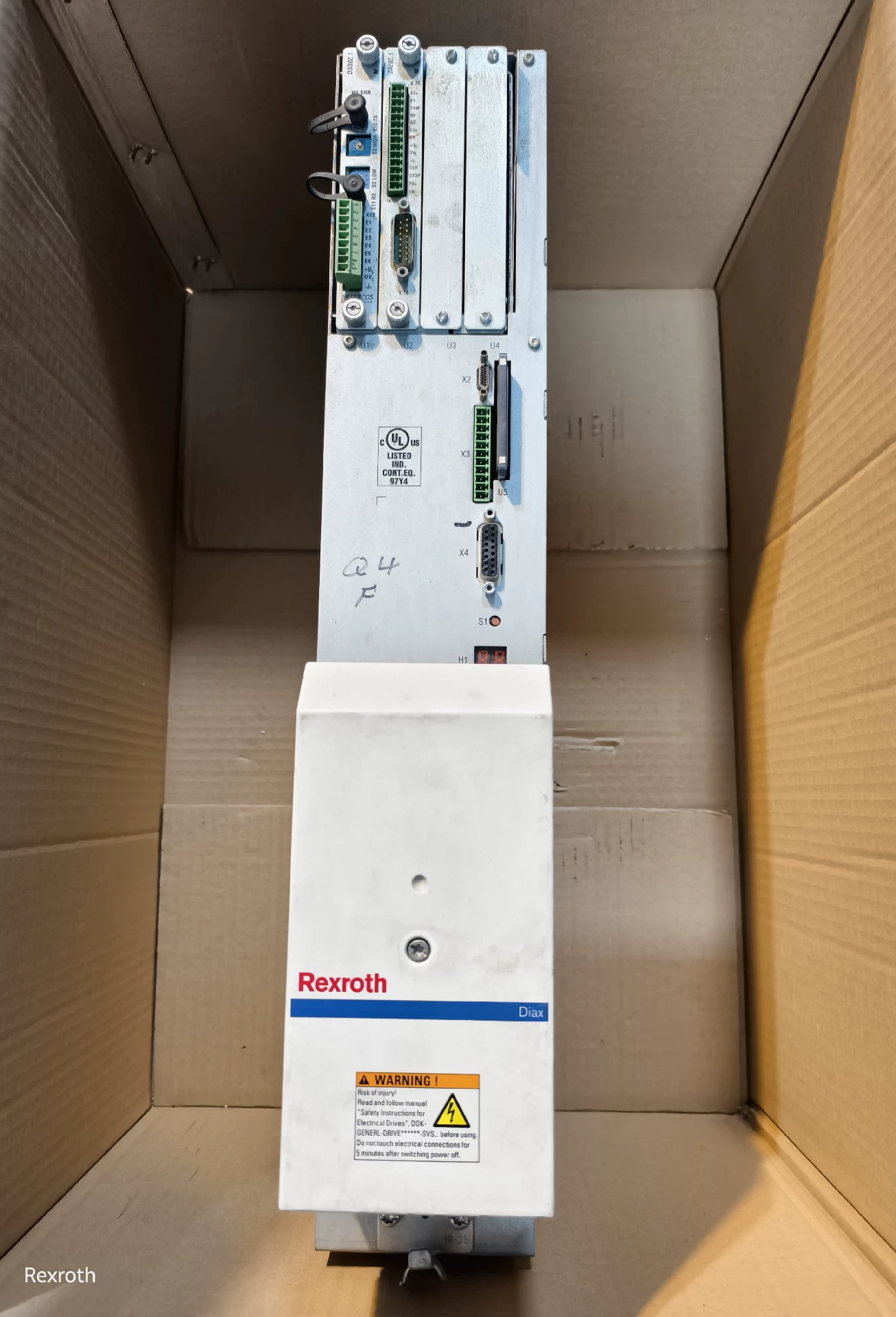 Vadonatúj eredeti Bosch Rexroth szervomotor HDS03.2-W075N-HS12-01-FW szervomotor gyors szállítás