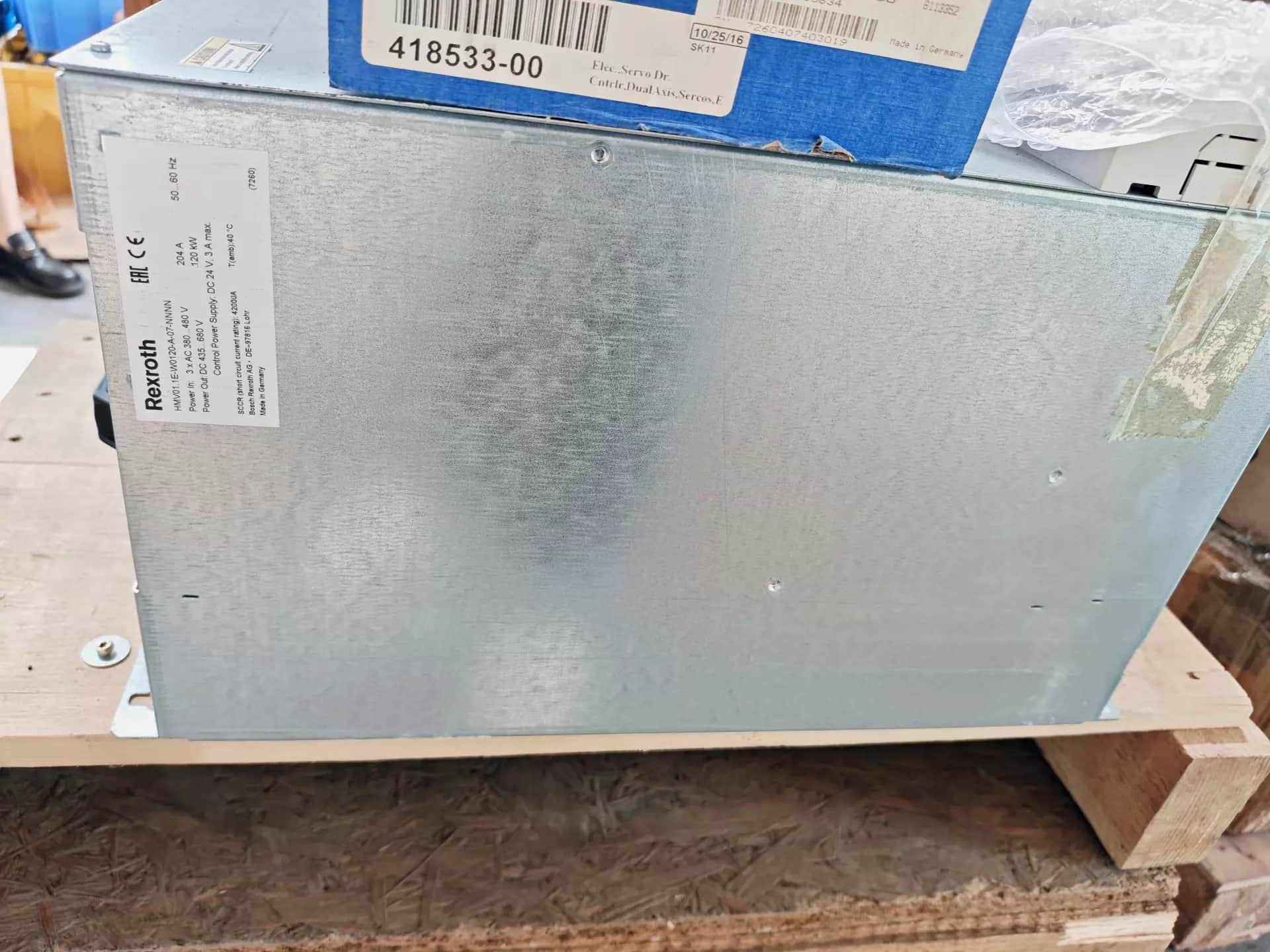 Vadonatúj eredeti Bosch Rexroth szervomotor HLB01.1E-W0120-07-NNNN szervomotor gyors szállítás