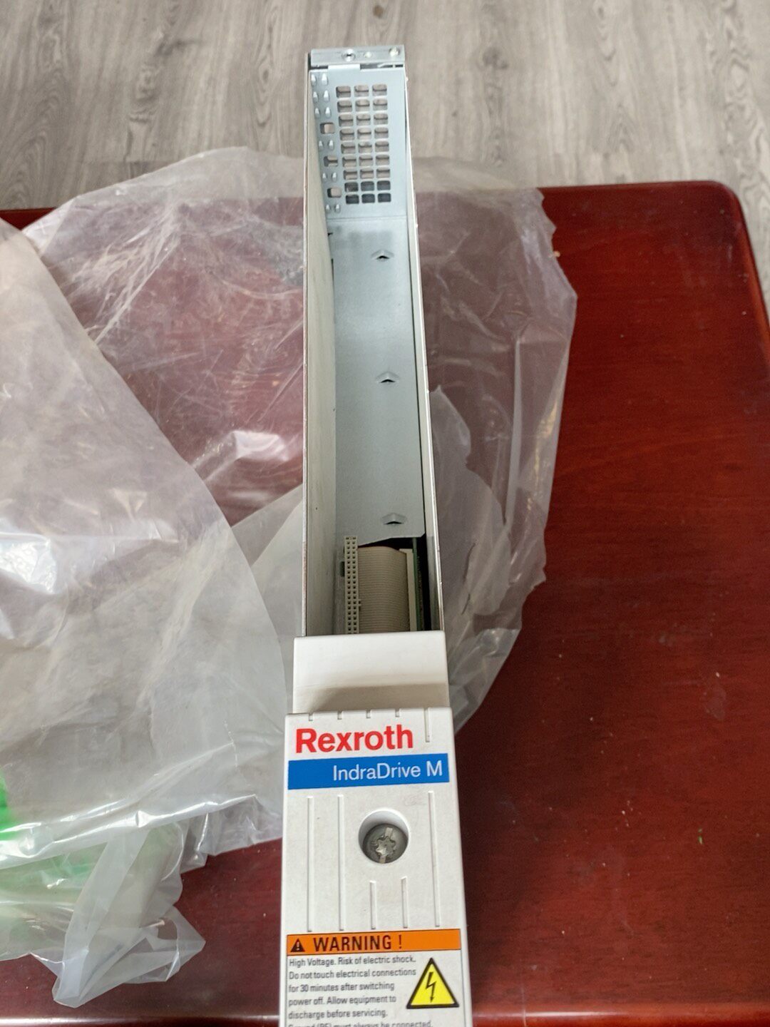 Vadonatúj eredeti Bosch Rexroth szervohajtás HMD01.1N-W0020-A-07-NNNN- szervómotor gyors szállítás