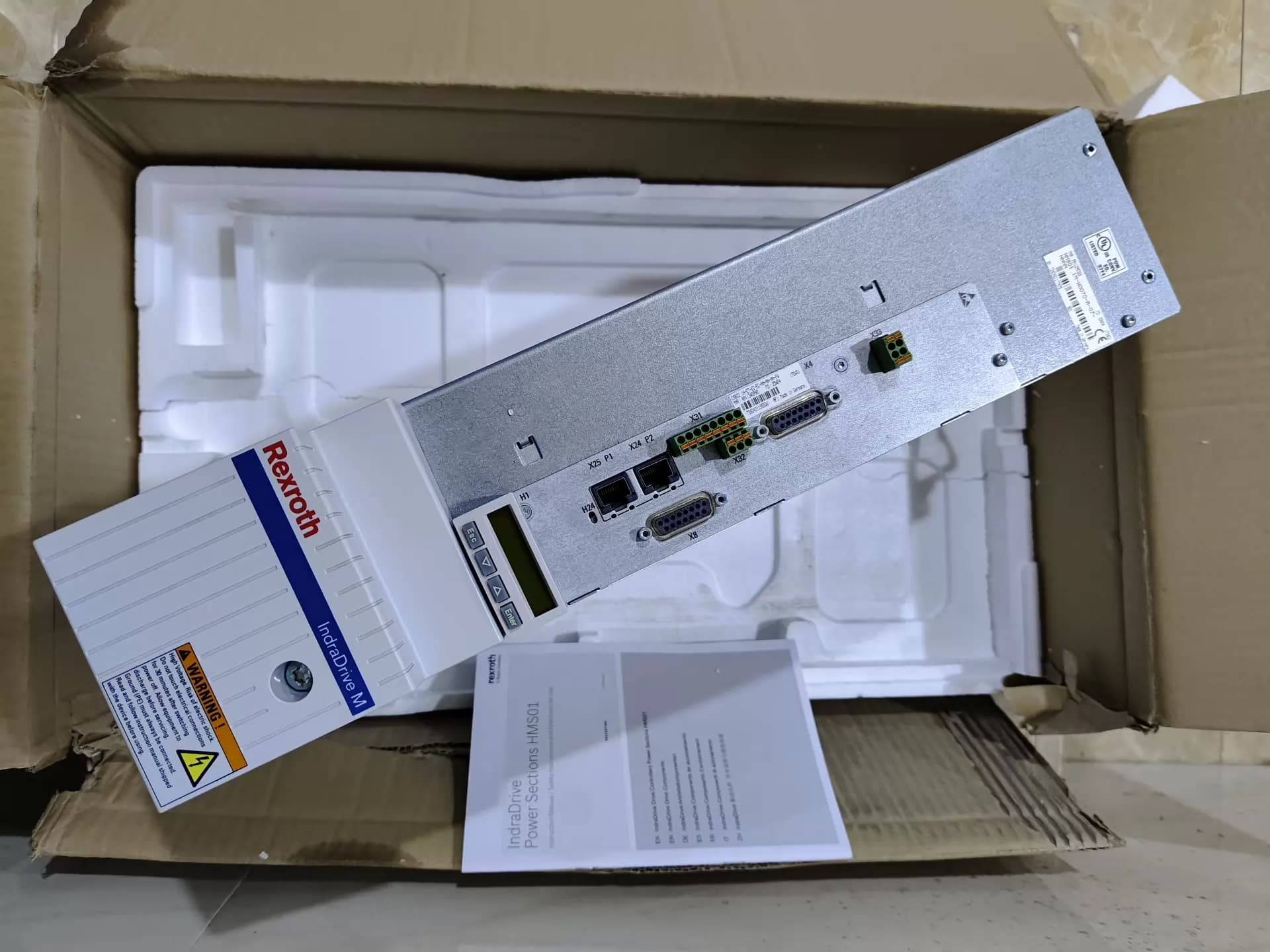 Vadonatúj eredeti Bosch Rexroth szervohajtás HMS01.1N-W0070-A-07-NNNN szervomotor gyors szállítás