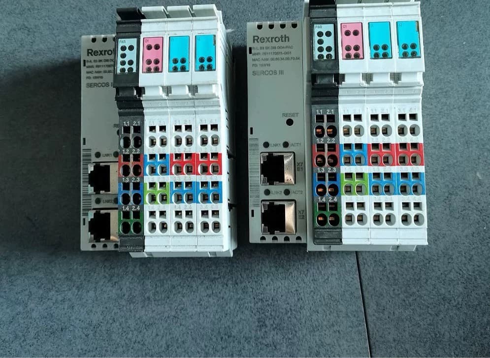 Vadonatúj eredeti Bosch Rexroth szervomotor PLC Mobule PLC vezérlő R911170875 R-IL S3 BK DI8 DO4-PAC szervomotor gyors szállítás