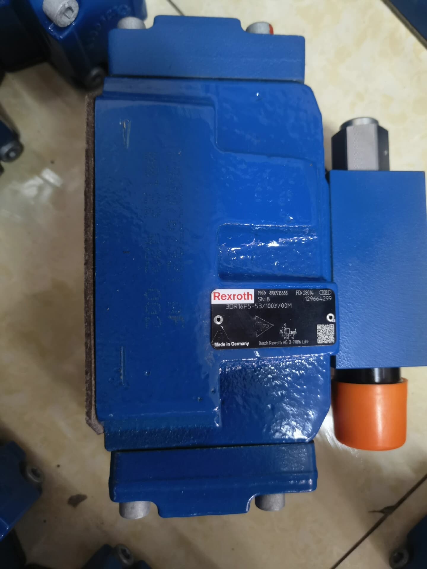 Vadonatúj eredeti Bosch Rexroth szervo hajtás Nyomáscsökkentő szelep 3DR16P5-5X/200Y/00M szervomotor gyors szállítás