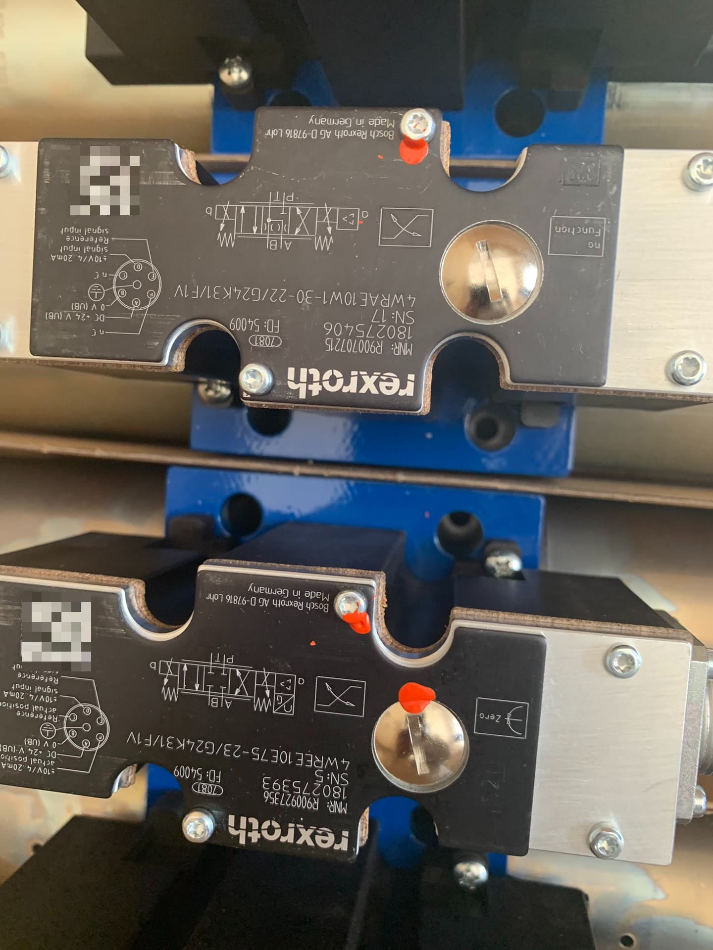 Vadonatúj eredeti Bosch Rexroth szervohajtás Nyomáscsökkentő szelep 4WRAE6W1-15-2X/G24K31/F1V szervomotor gyors szállítás