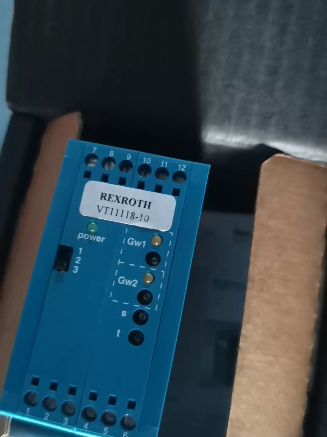 Vadonatúj eredeti Bosch Rexroth szervohajtás VT11118-10 szervomotor gyors szállítás