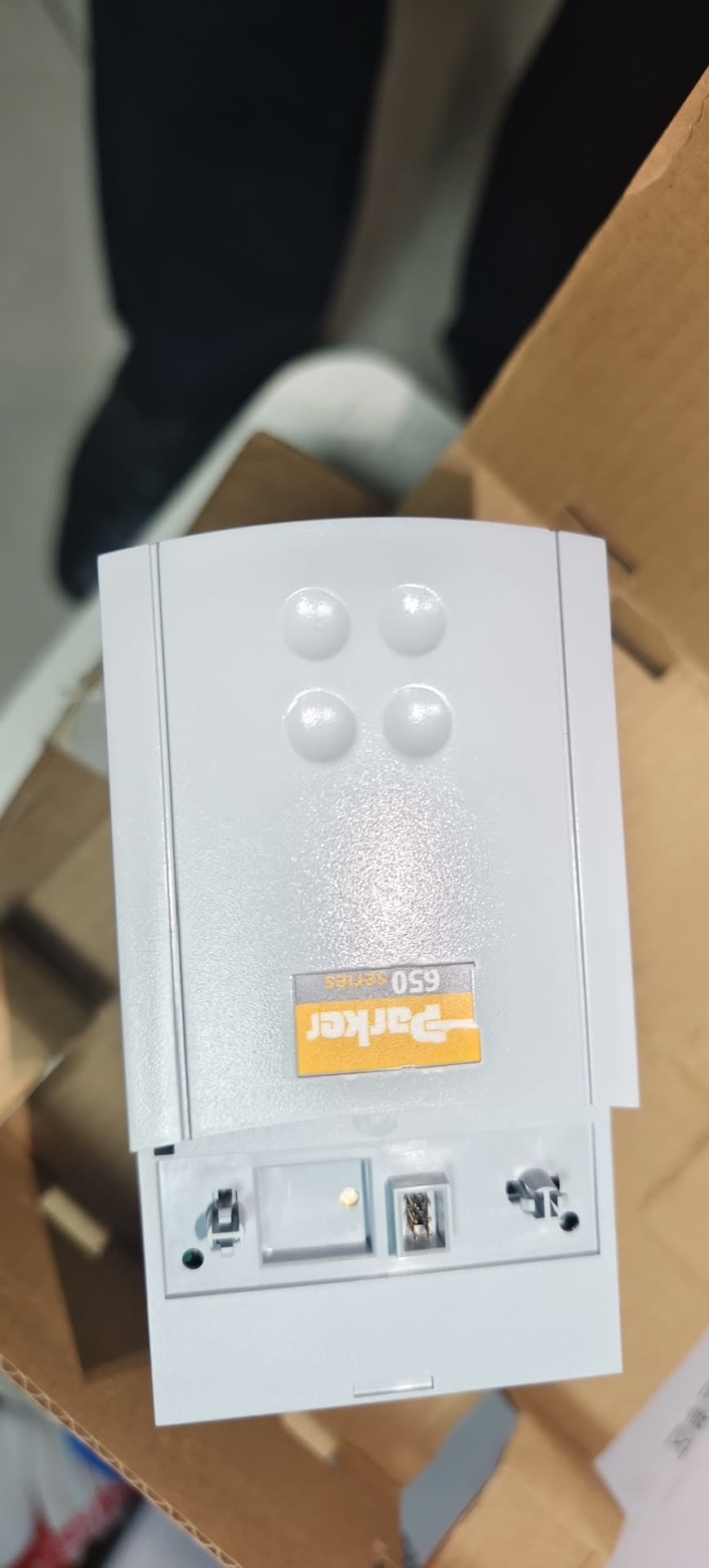 Vadonatúj eredeti Parker SP-SSD-1204-A Szervo hajtások Változtatható frekvenciájú hajtások szervomotorok vezérlők Gyors szállítás