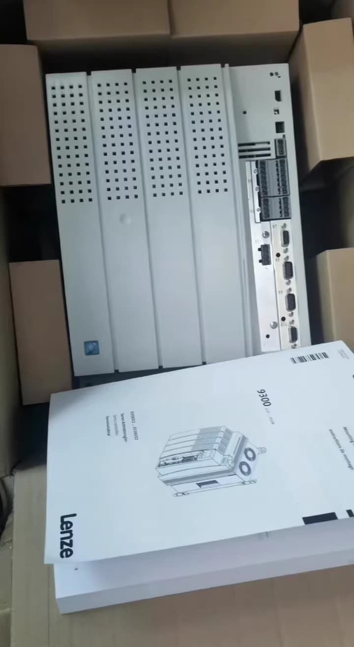 Eredeti új Lenze E82ZAFAC ipari I/O modul FedEx DHL gyors szállítás