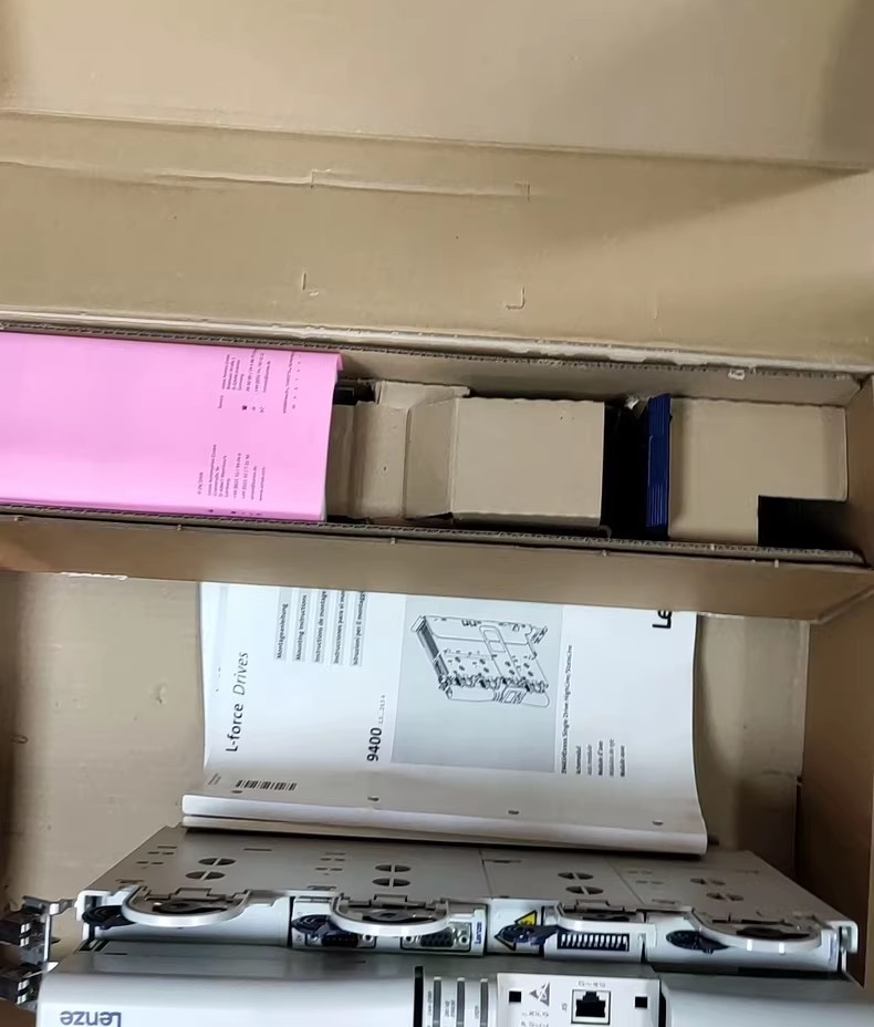 Eredeti új Lenze E94ASHE0044 ipari I/O modul FedEx DHL gyors szállítás