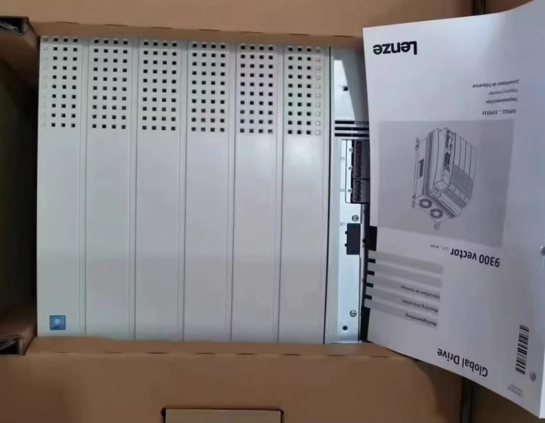 Eredeti új Lenze E94ASSE1044 ipari I/O modul FedEx DHL gyors szállítás