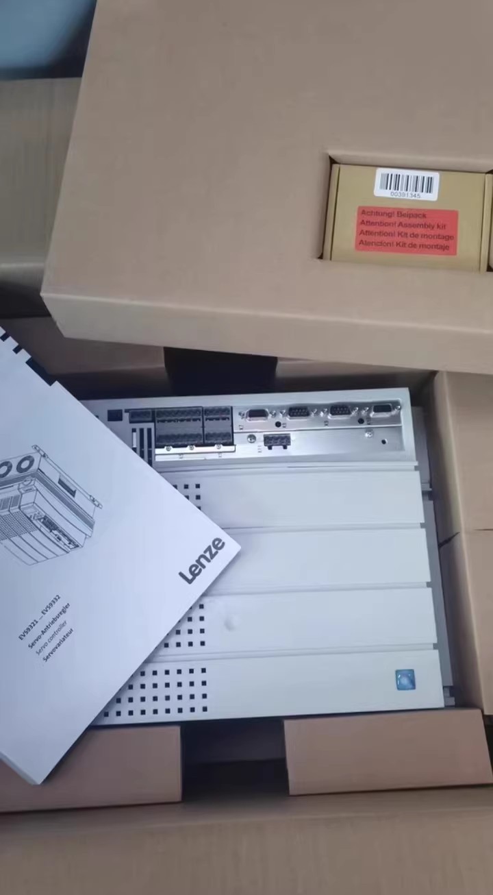 Eredeti új Lenze E94ASSE4604 ipari I/O modul FedEx DHL gyors szállítás
